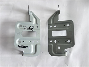 Picture of Nissan Juke car stereo brackets